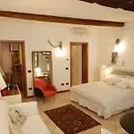 La Casa Degli Zii * Ferrara