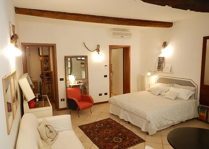 La Casa Degli Zii * フェラーラ